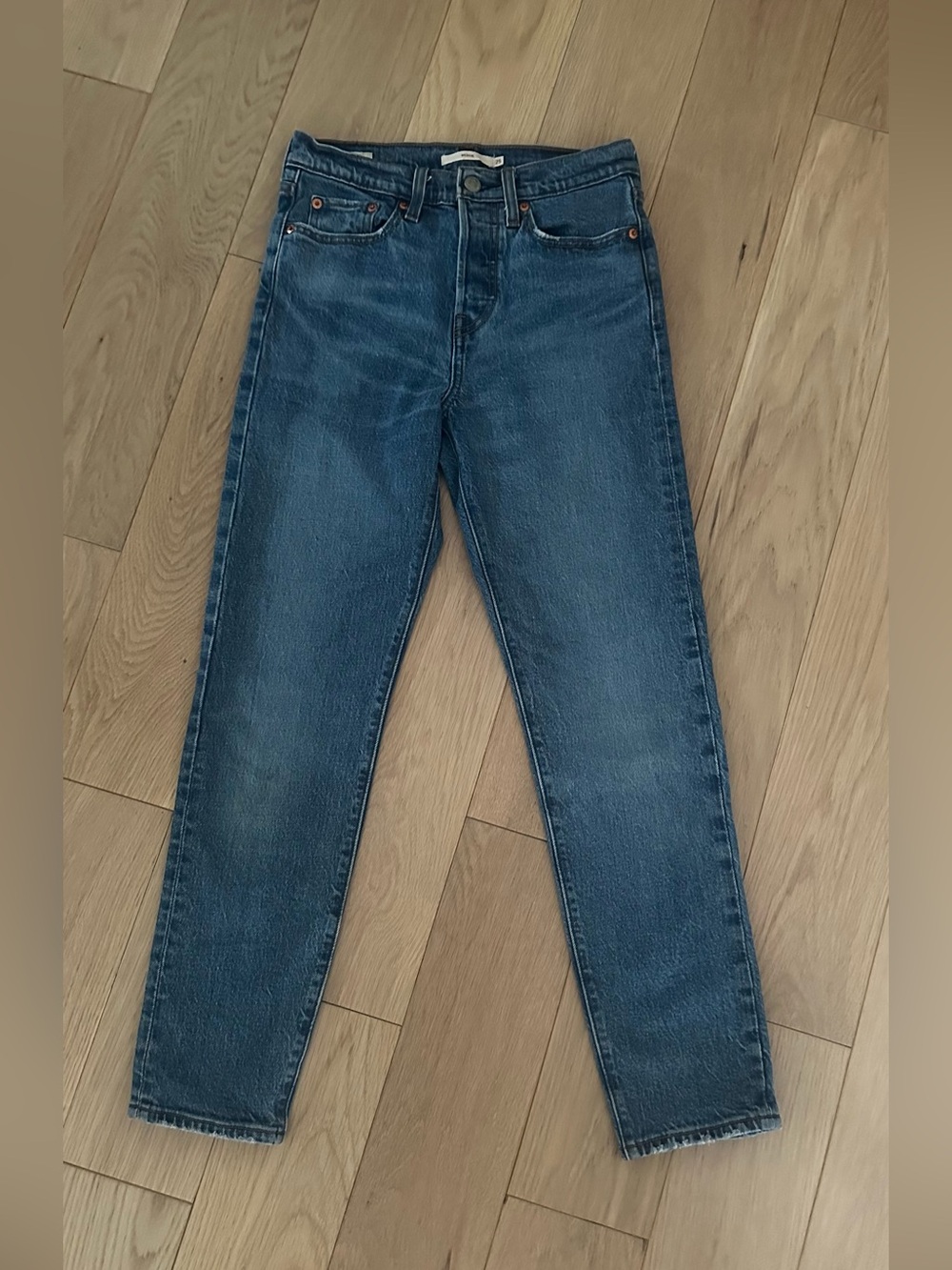 Levi’s wedgie jeans 25